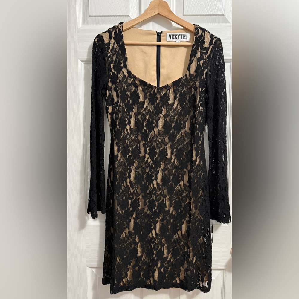 Vicky Tiel Black Lace Formal Dress